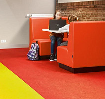 Forbo Modul'up 19 dB Graphic 406UP4319 red doodle фото 2 | FLOORDEALER